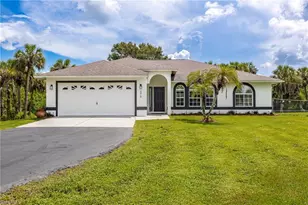 570 22nd St NE, Naples, FL 34120 - Photo 2