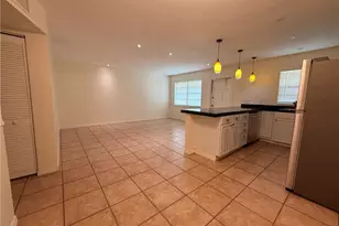 4290 Gulfstream Dr, Naples, FL 34112 - Photo 14
