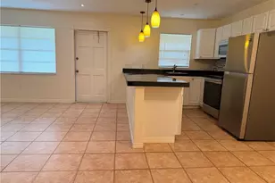 4290 Gulfstream Dr, Naples, FL 34112 - Photo 12