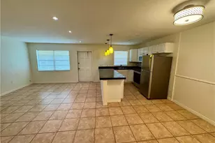 4290 Gulfstream Dr, Naples, FL 34112 - Photo 2