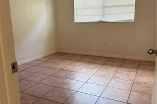 4290 Gulfstream Dr, Naples, FL 34112 - Photo 8