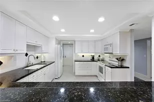6075 Pelican Bay Blvd, Naples, FL 34108 - Photo 6