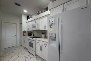 2260 Heritage Greens Dr, Naples, FL 34119 - Photo 10