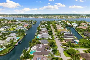 605 21st Ave S, Naples, FL 34102 - Photo 10