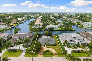 605 21st Ave S, Naples, FL 34102 - Photo 2