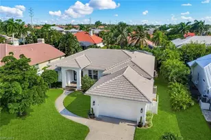 8748 S Lake Cir, Fort Myers, FL 33908 - Photo 4