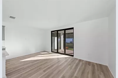 27818 Solis Grande Dr, Bonita Springs, FL 34135 - Photo 6
