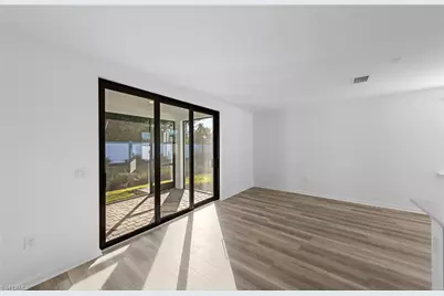 27818 Solis Grande Dr, Bonita Springs, FL 34135 - Photo 10