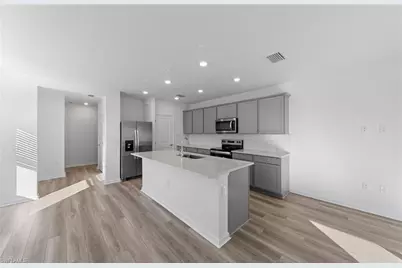 27818 Solis Grande Dr, Bonita Springs, FL 34135 - Photo 12