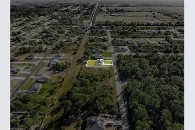 556 Woodview Dr, Lehigh Acres, FL 33972 - Photo 32