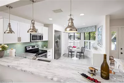 508 Courtside Dr #E203, Naples, FL 34105 - Photo 6