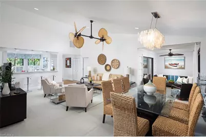 508 Courtside Dr #E203, Naples, FL 34105 - Photo 4