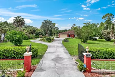 360 16th Ave NW, Naples, FL 34120 - Photo 4