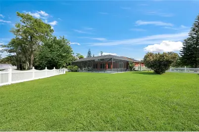360 16th Ave NW, Naples, FL 34120 - Photo 34