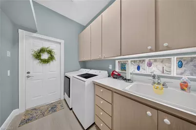 3204 Benicia Ct, Naples, FL 34109 - Photo 12