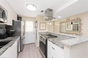 1021 3rd St S, Naples, FL 34102 - Photo 4