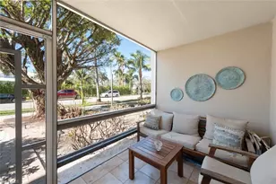 1021 3rd St S, Naples, FL 34102 - Photo 12