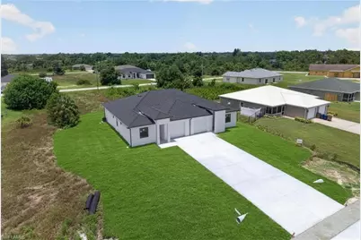 543/545 Alabama Rd S, Lehigh Acres, FL 33974 - Photo 2