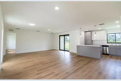 1160 Edelweiss St E, Lehigh Acres, FL 33974 - Photo 10