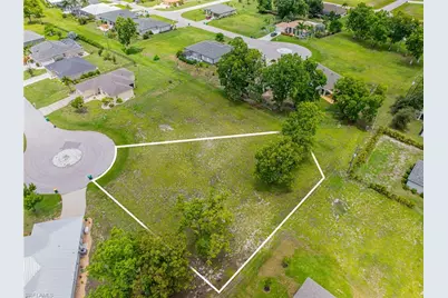 25482 Averio Ct, Punta Gorda, FL 33955 - Photo 8