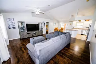 501 NE 24th Terrace, Cape Coral, FL 33909 - Photo 22