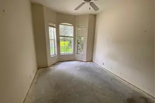 8285 Gleneagle Way, Naples, FL 34120 - Photo 10