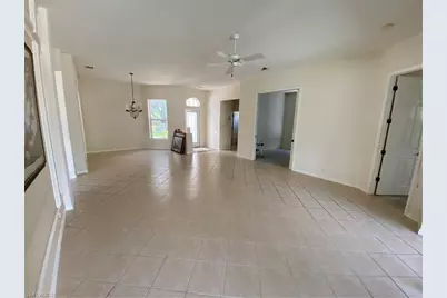 8285 Gleneagle Way, Naples, FL 34120 - Photo 4