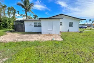 8512 Fordham St, Fort Myers, FL 33907 - Photo 2