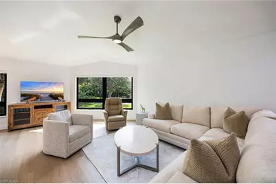 792 Eagle Creek Dr #203, Naples, FL 34113 - Photo 6