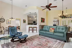 6832 Compton Ln S, Naples, FL 34104 - Photo 8