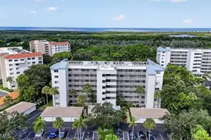 290 Naples Cove Dr, Naples, FL 34110 - Photo 4
