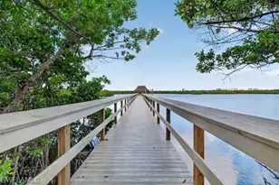 290 Naples Cove Dr, Naples, FL 34110 - Photo 2