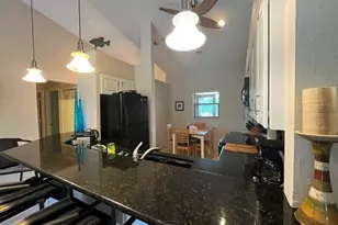 513 Lake Louise Cir, Naples, FL 34110 - Photo 4
