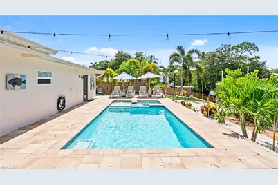 2736 Riverview Dr, Naples, FL 34112 - Photo 18