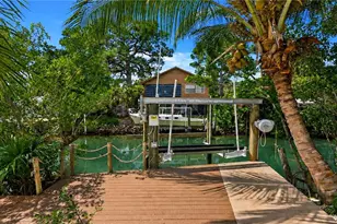 2736 Riverview Dr, Naples, FL 34112 - Photo 26
