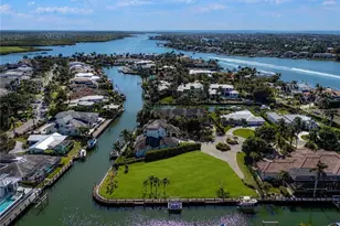 2185 Trout Ct, Naples, FL 34102 - Photo 4