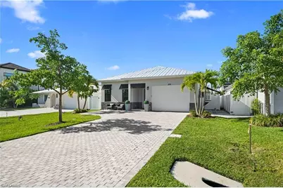828 100th Ave N, Naples, FL 34108 - Photo 4