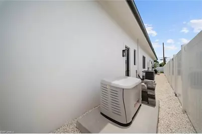 708 100th Ave N, Naples, FL 34108 - Photo 36