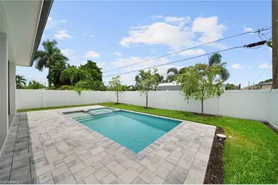 708 100th Ave N, Naples, FL 34108 - Photo 32