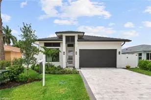 708 100th Ave N, Naples, FL 34108 - Photo 2