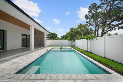 638 93rd Ave N, Naples, FL 34108 - Photo 32