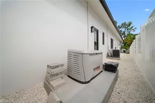 658 93rd Ave N, Naples, FL 34108 - Photo 40