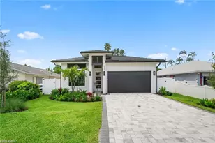 658 93rd Ave N, Naples, FL 34108 - Photo 2
