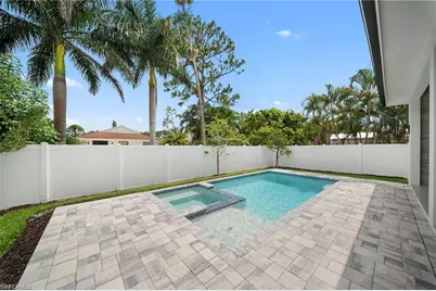 658 93rd Ave N, Naples, FL 34108 - Photo 36