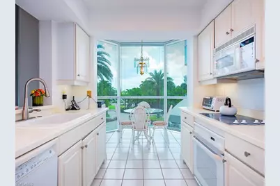 4255 Gulf Shore Blvd N #107, Naples, FL 34103 - Photo 4