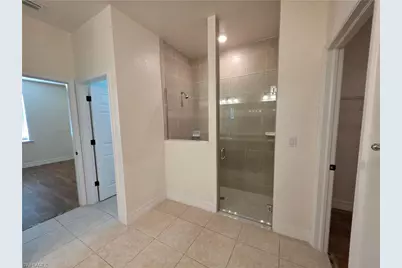 318 SE 5th Pl, Cape Coral, FL 33990 - Photo 32