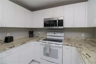 519 Roma Ct, Naples, FL 34110 - Photo 24
