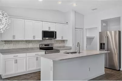 204 NW 28th Ter, Cape Coral, FL 33993 - Photo 2