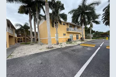 3950 Lora St #109, Fort Myers, FL 33916 - Photo 2