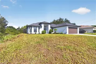 526 Wabasso Ave S, Lehigh Acres, FL 33974 - Photo 2